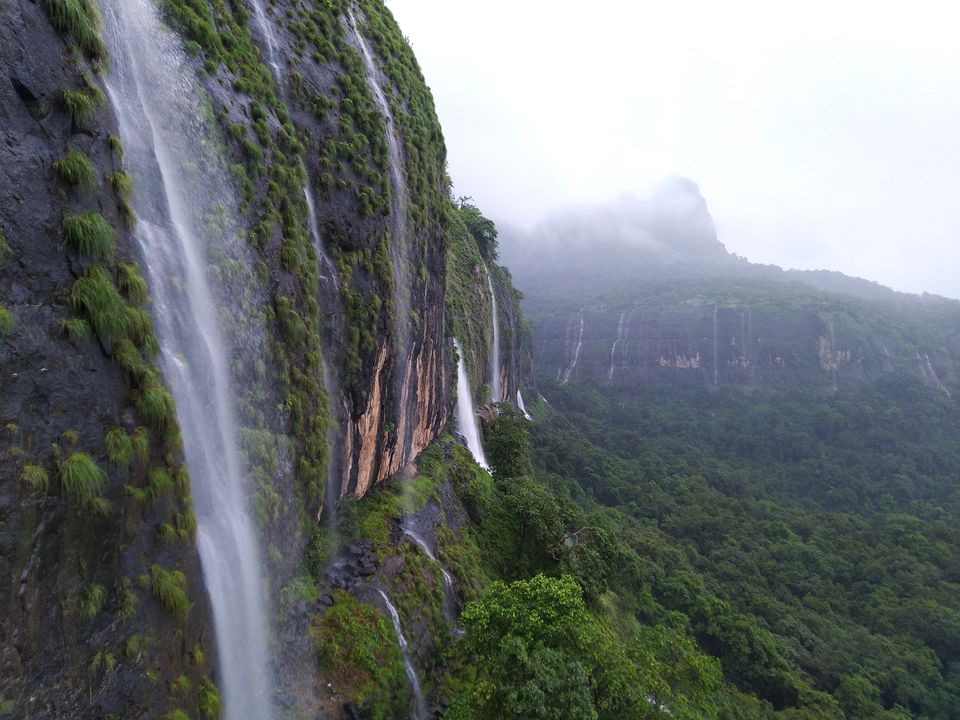 vibrant paradise with gushing waterfalls, misty forests places in Maharashtra
